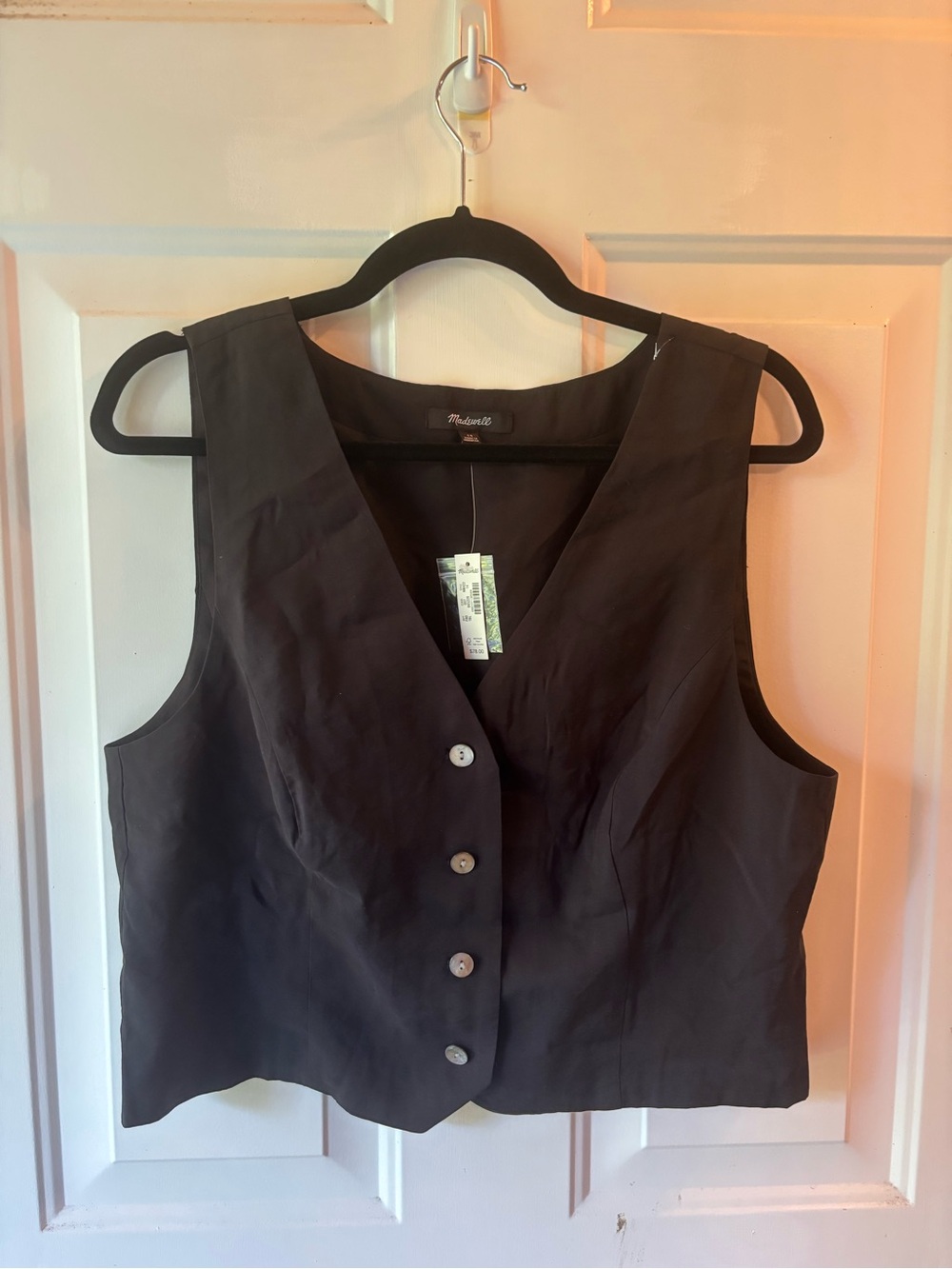 Madewell Black Sleeveless V-Neck Button Vest